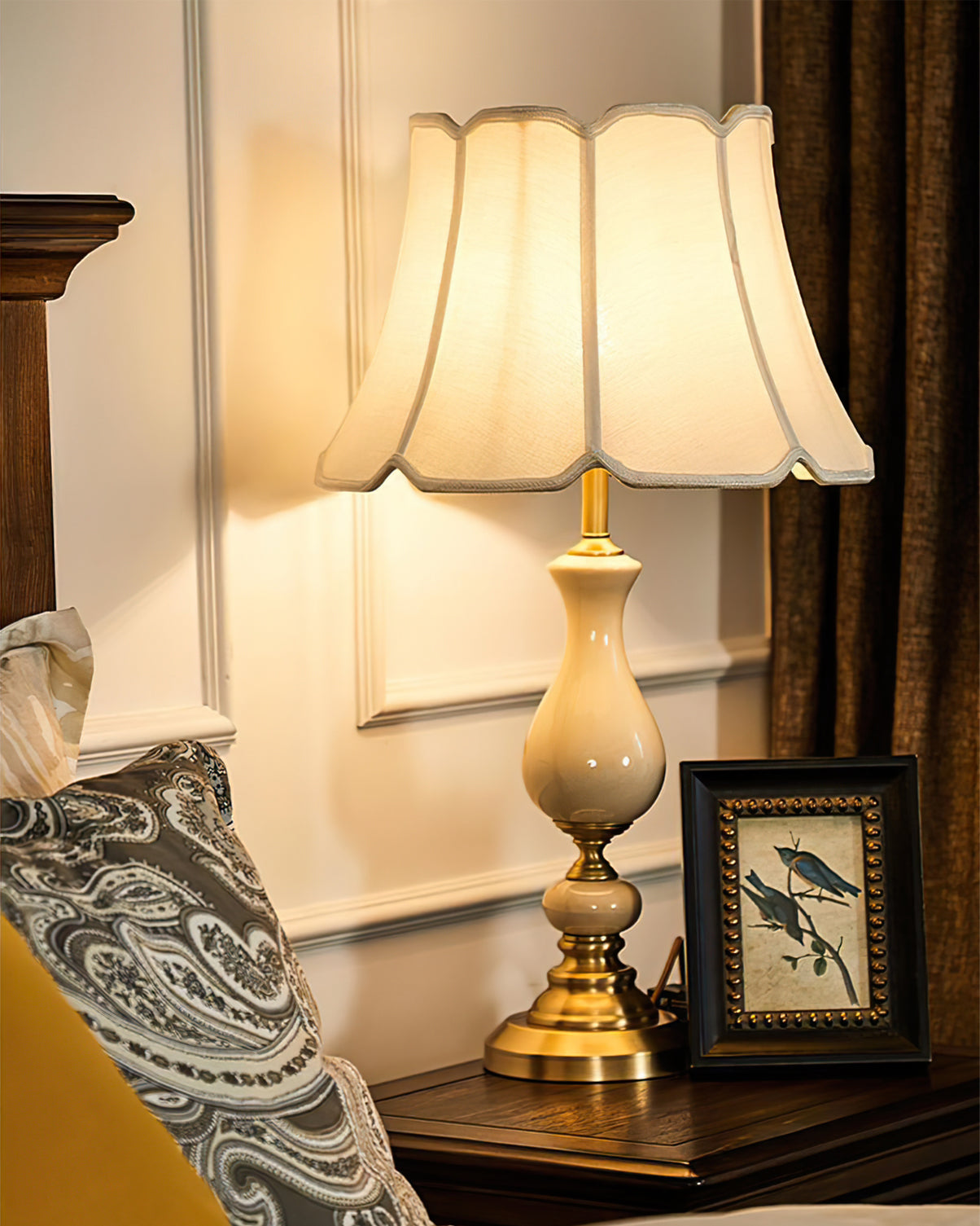 LuxeCraft – Elegant Ceramic and Brass Table Lamp