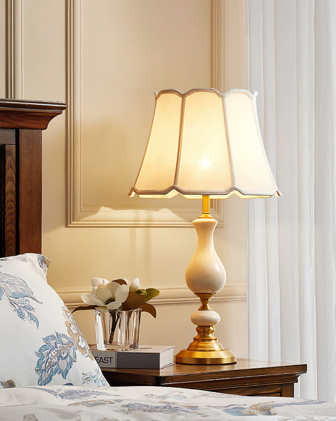 LuxeCraft – Elegant Ceramic and Brass Table Lamp