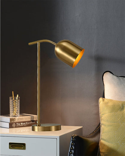 BrassGlow – Timeless Brass Table Lamp with Functional Design