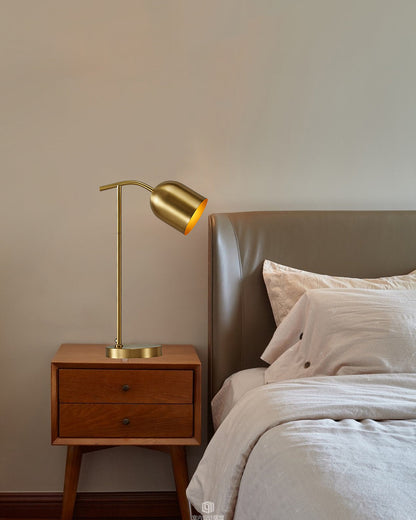 BrassGlow – Timeless Brass Table Lamp with Functional Design