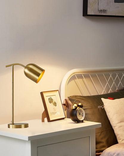 BrassGlow – Timeless Brass Table Lamp with Functional Design