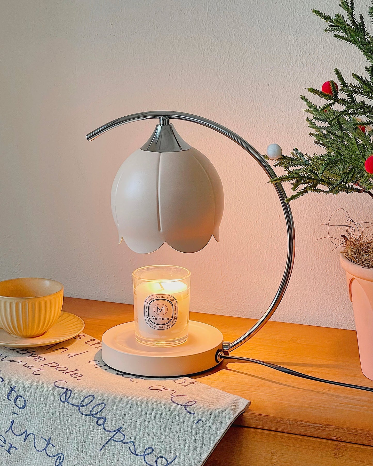 PetalRadiance - Bordlampe