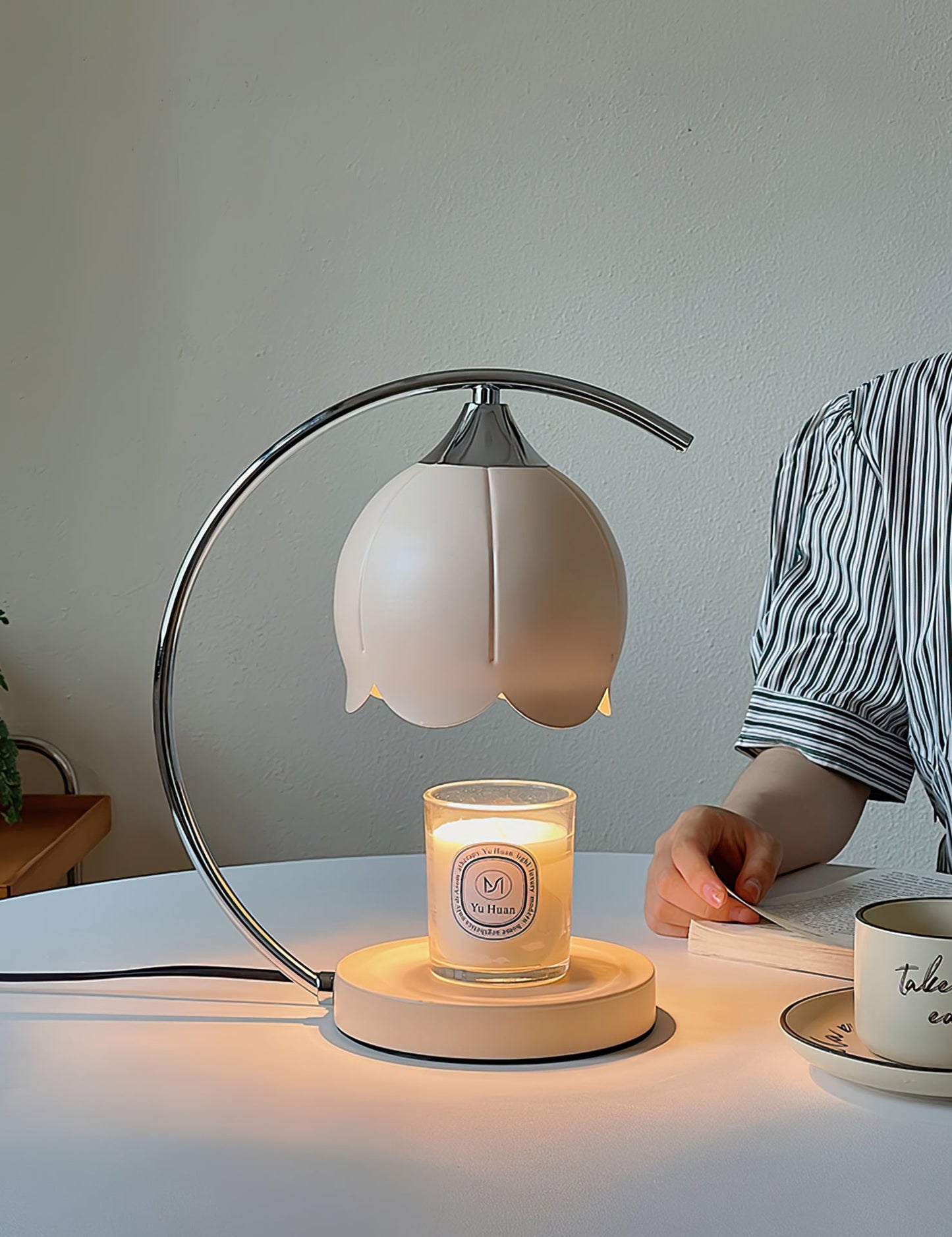 PetalRadiance - Bordlampe