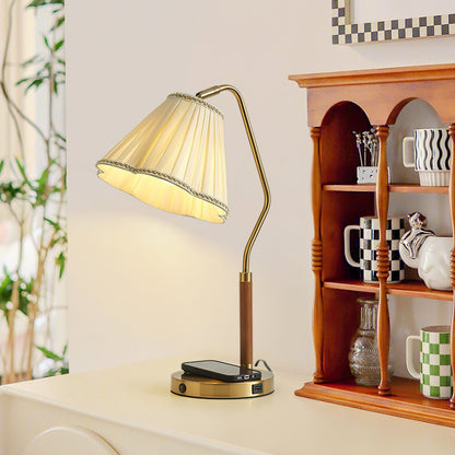 GlamourLux – Luxurious Fabric Table Lamp