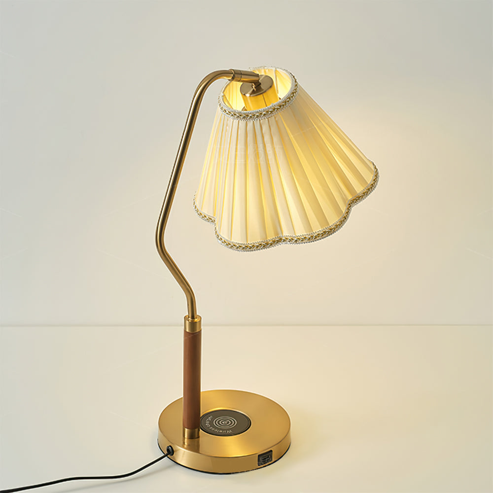 GlamourLux – Luxurious Fabric Table Lamp