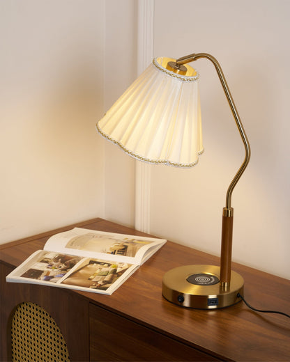 GlamourLux – Luxurious Fabric Table Lamp
