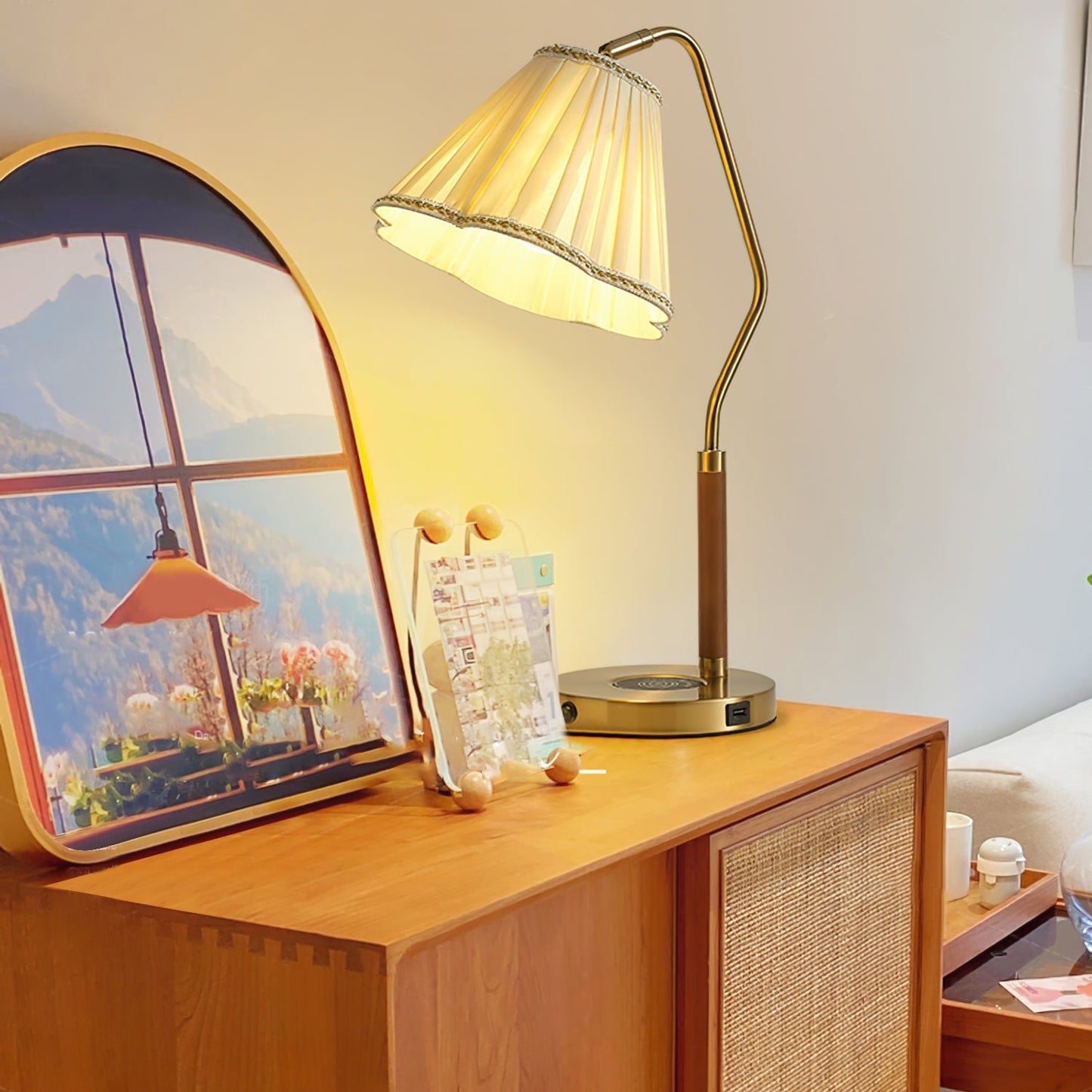 GlamourLux – Luxurious Fabric Table Lamp