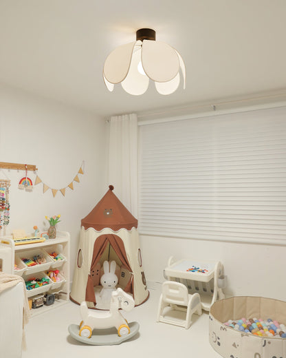 BloomLuxe - Loftlampe med elegante stofblade og varm stråling