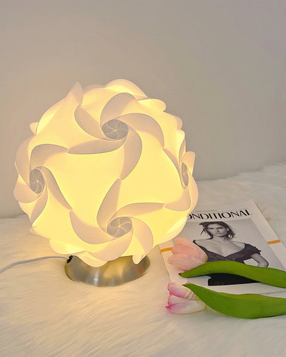 FloraBeam - Table Lamp with Blooming Influence and Sophisticated Illumination