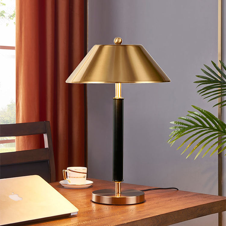 LuxeFuture - Elegant Lamp with Modern Form and Subtle Glow