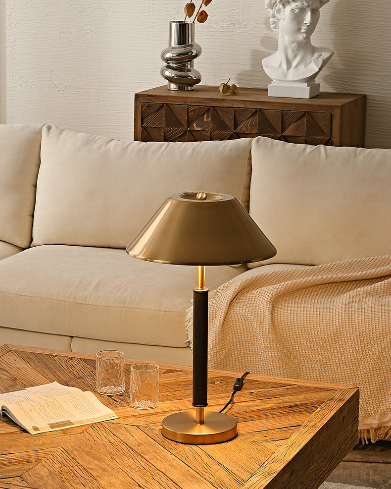 LuxeFuture - Elegant Lamp with Modern Form and Subtle Glow