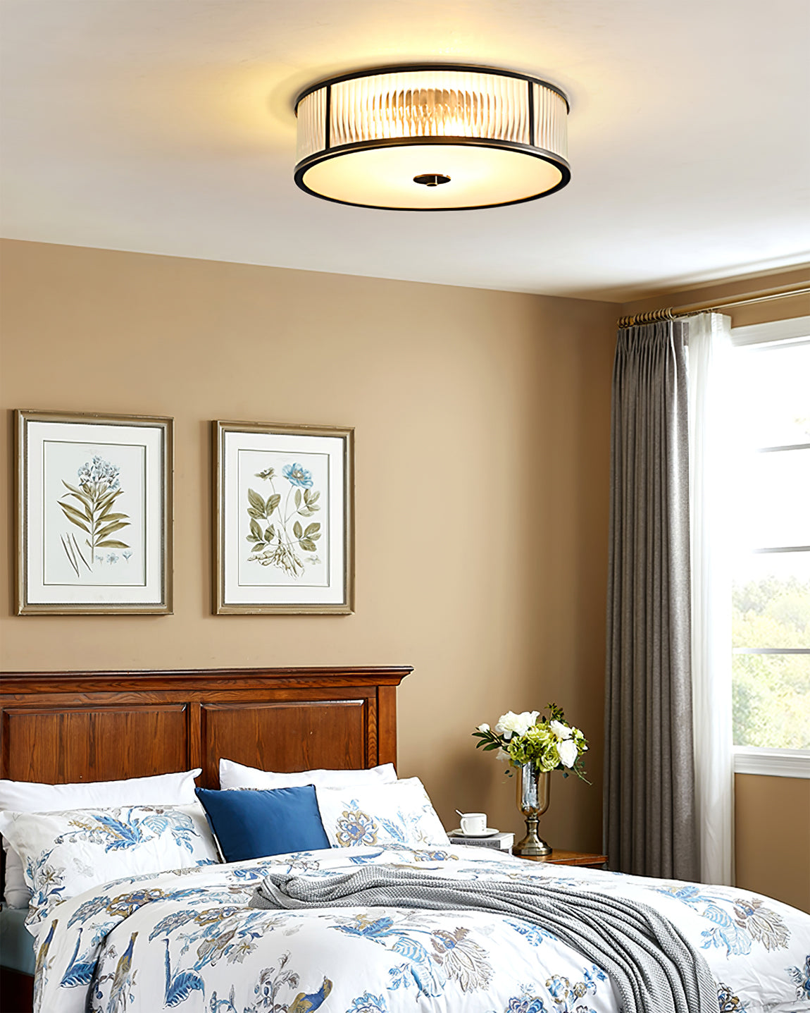 GenevaAura - Loftlampe med klassisk charme og indbydende lysfordeling