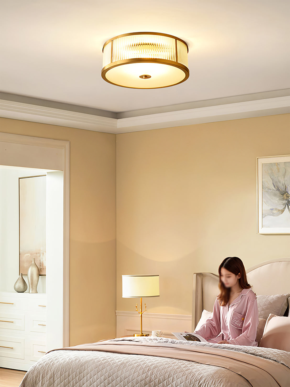 GenevaAura - Loftlampe med klassisk charme og indbydende lysfordeling