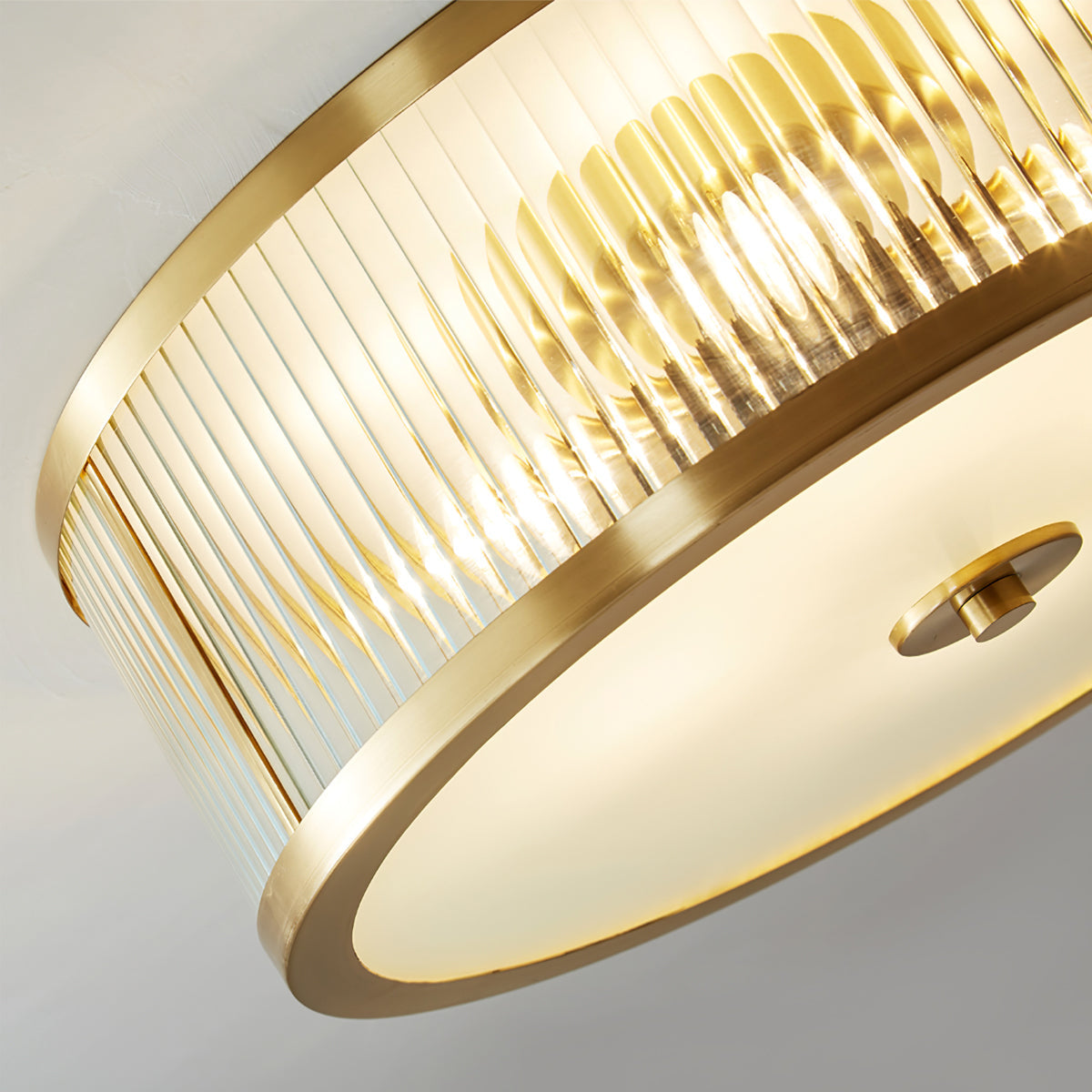 GenevaAura - Loftlampe med klassisk charme og indbydende lysfordeling