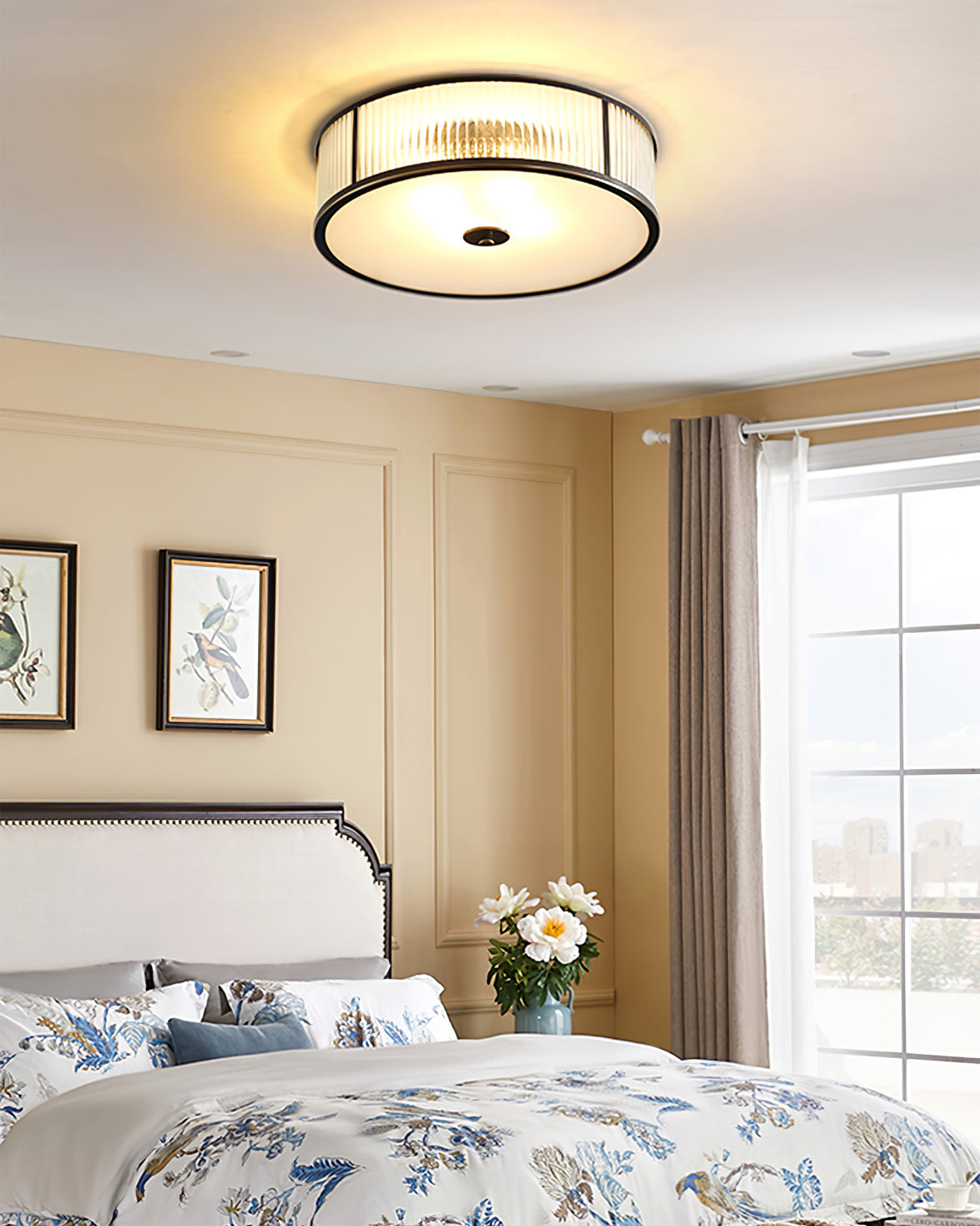 GenevaAura - Loftlampe med klassisk charme og indbydende lysfordeling