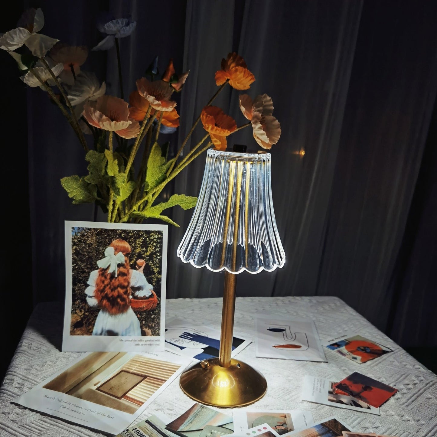 RadiantGold – Elegant Portable Table Lamp