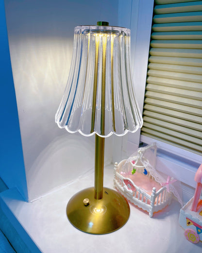 RadiantGold – Elegant Portable Table Lamp