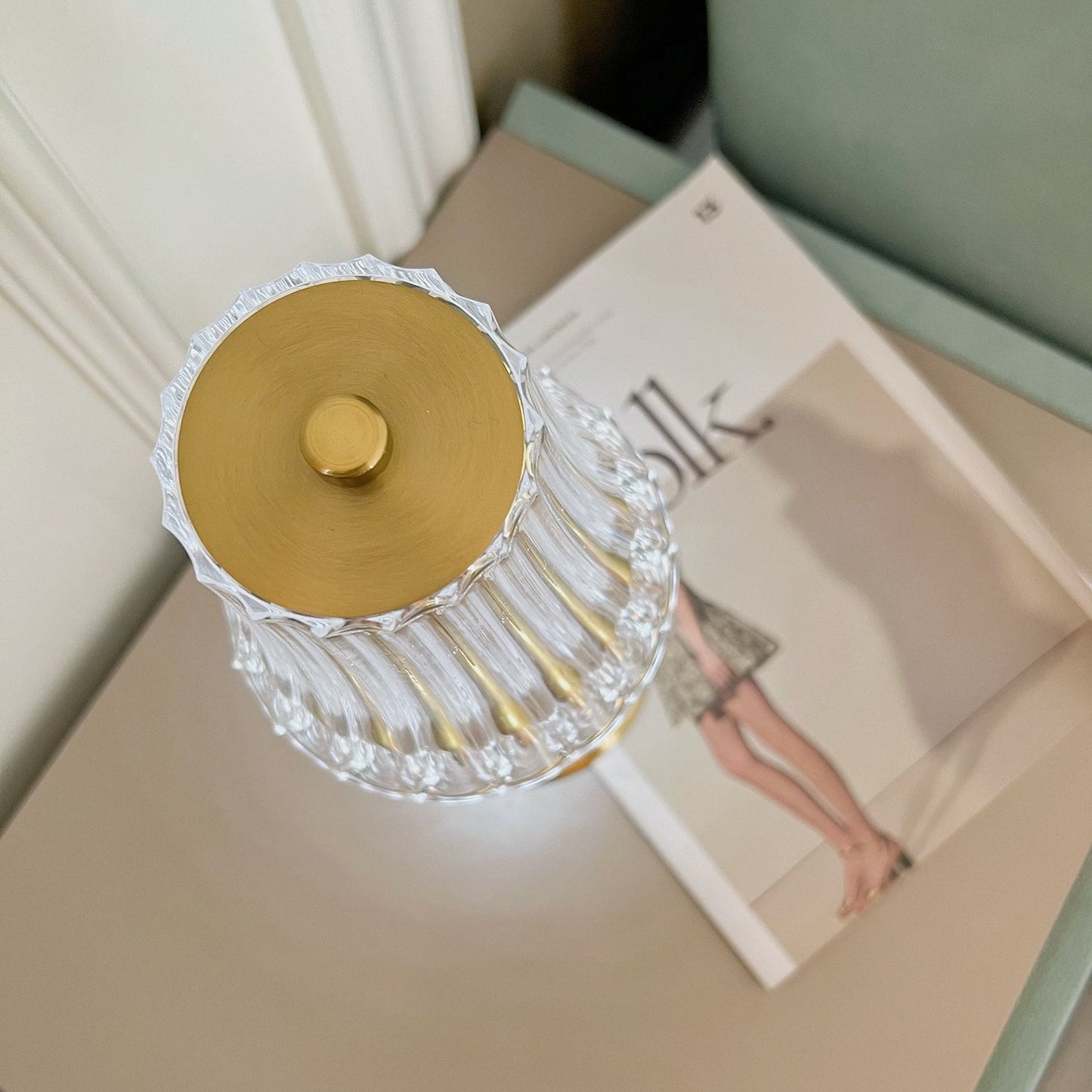 RadiantGold – Elegant Portable Table Lamp