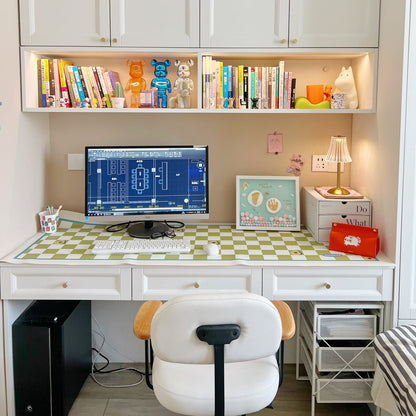 RadiantGold – Elegant Portable Table Lamp