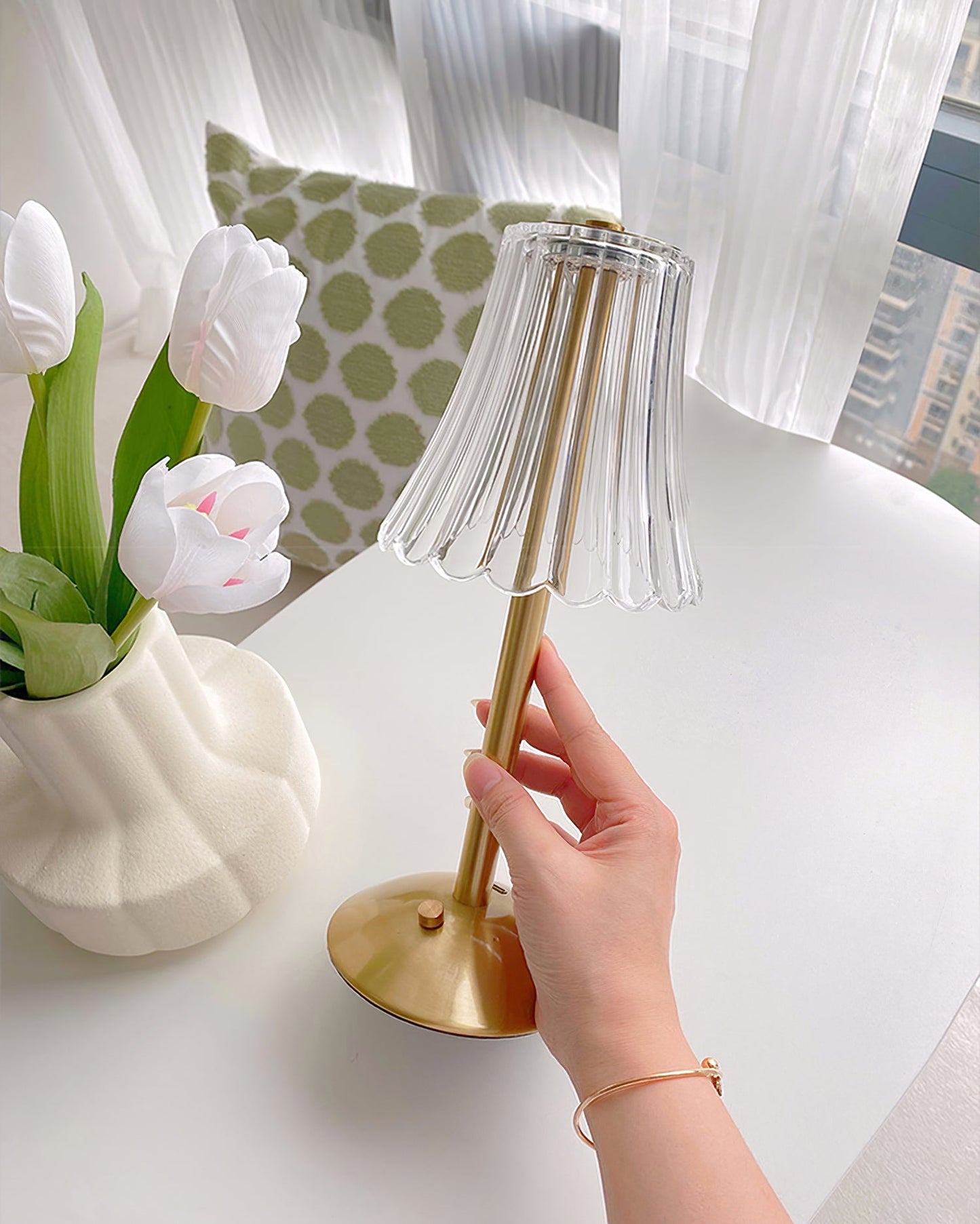 RadiantGold – Elegant Portable Table Lamp