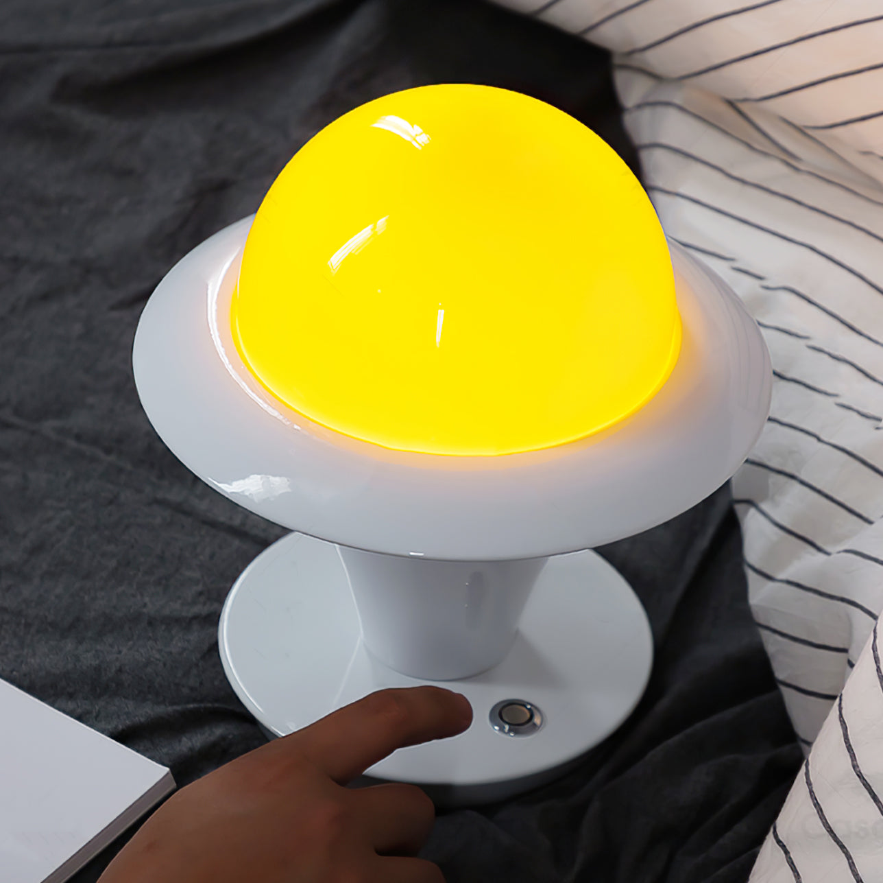 LumaEgg - Elegant Bordlampe