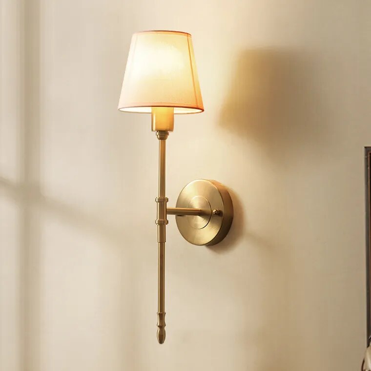 WarmCopper – Sleek Copper Wall Lamp with Soft Light