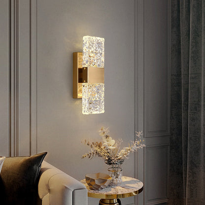 CrystalEdge – Minimalist Wall Lamp with Gold and Crystal Accents