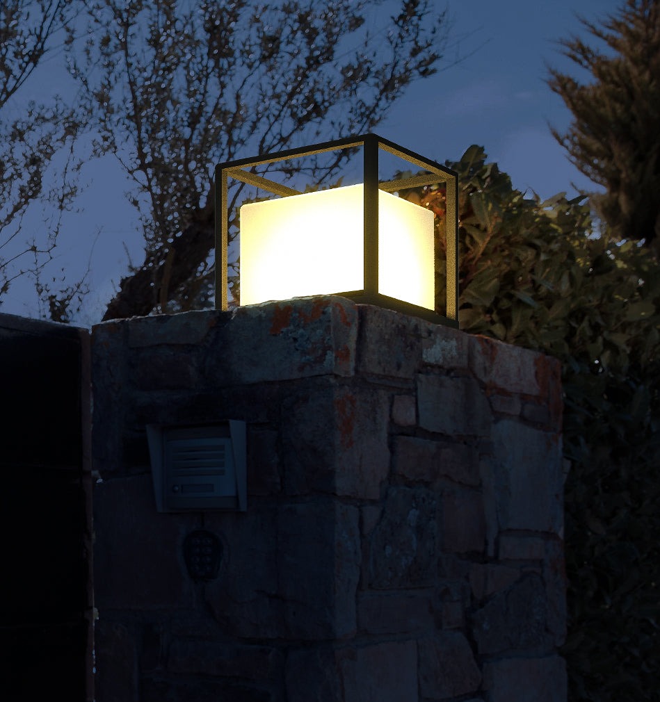 DeckBeam – Solar Light for Terraces and Stylish Outdoors