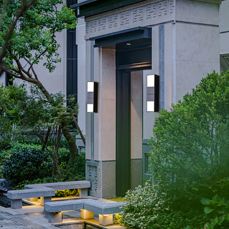 SunFence - Efficient Solar Garden Lamp