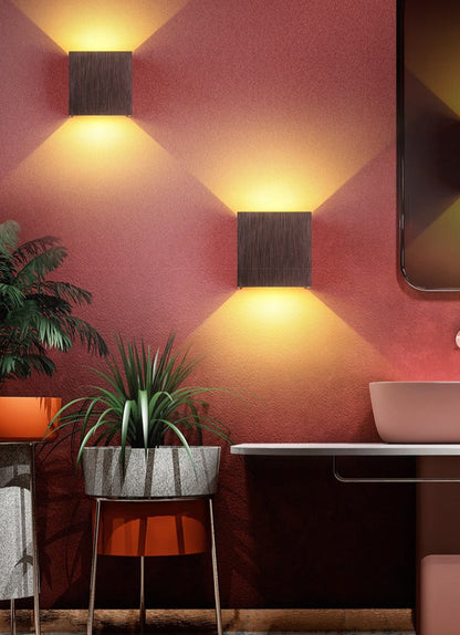 ElegantBeam – Minimalist Wall Lamp for Sophisticated Lighting