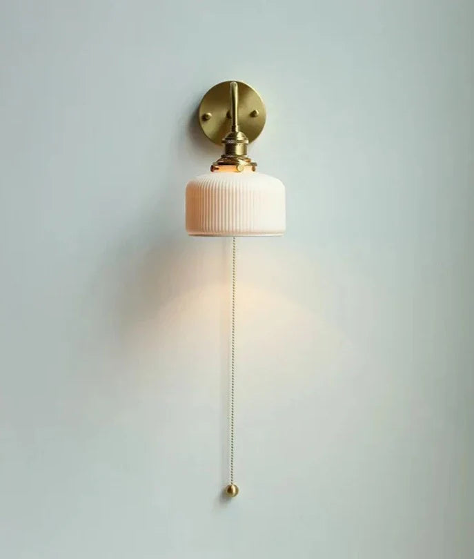 ScandiAura – Lampada da parete in ceramica elegante con design nordico