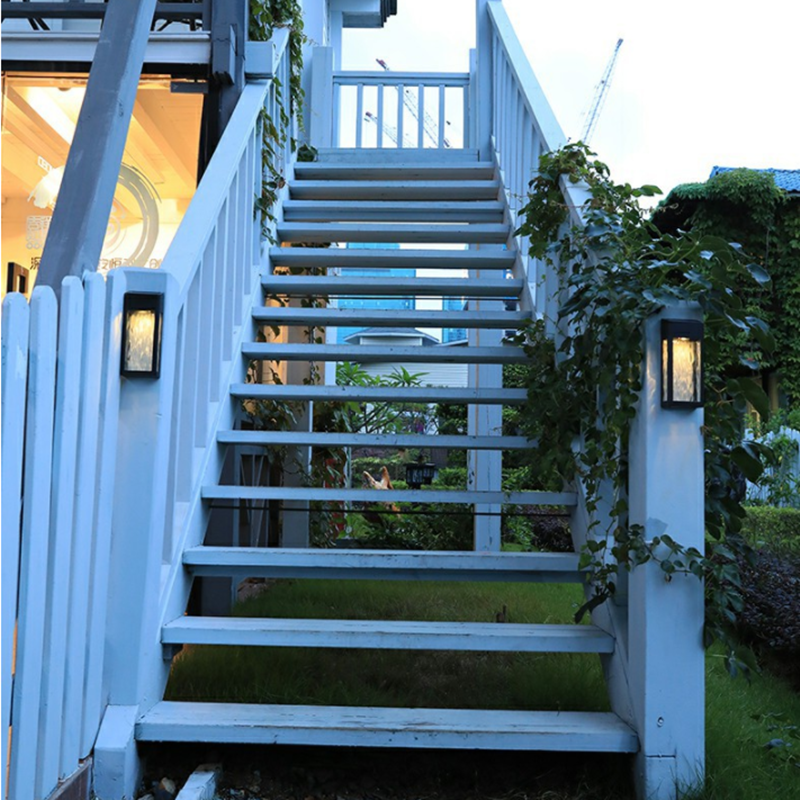 SolarBurst – Lámpara de Pared Exterior con Energía Solar