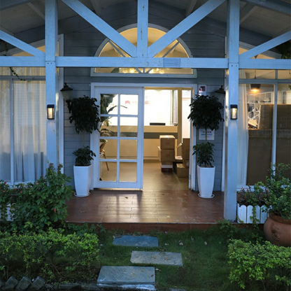 SolarBurst – Lámpara de Pared Exterior con Energía Solar