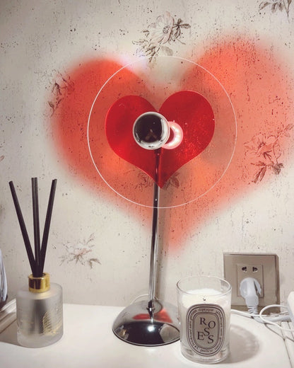 LoveGlow – Lámpara de Mesa Elegante con LED Recargable