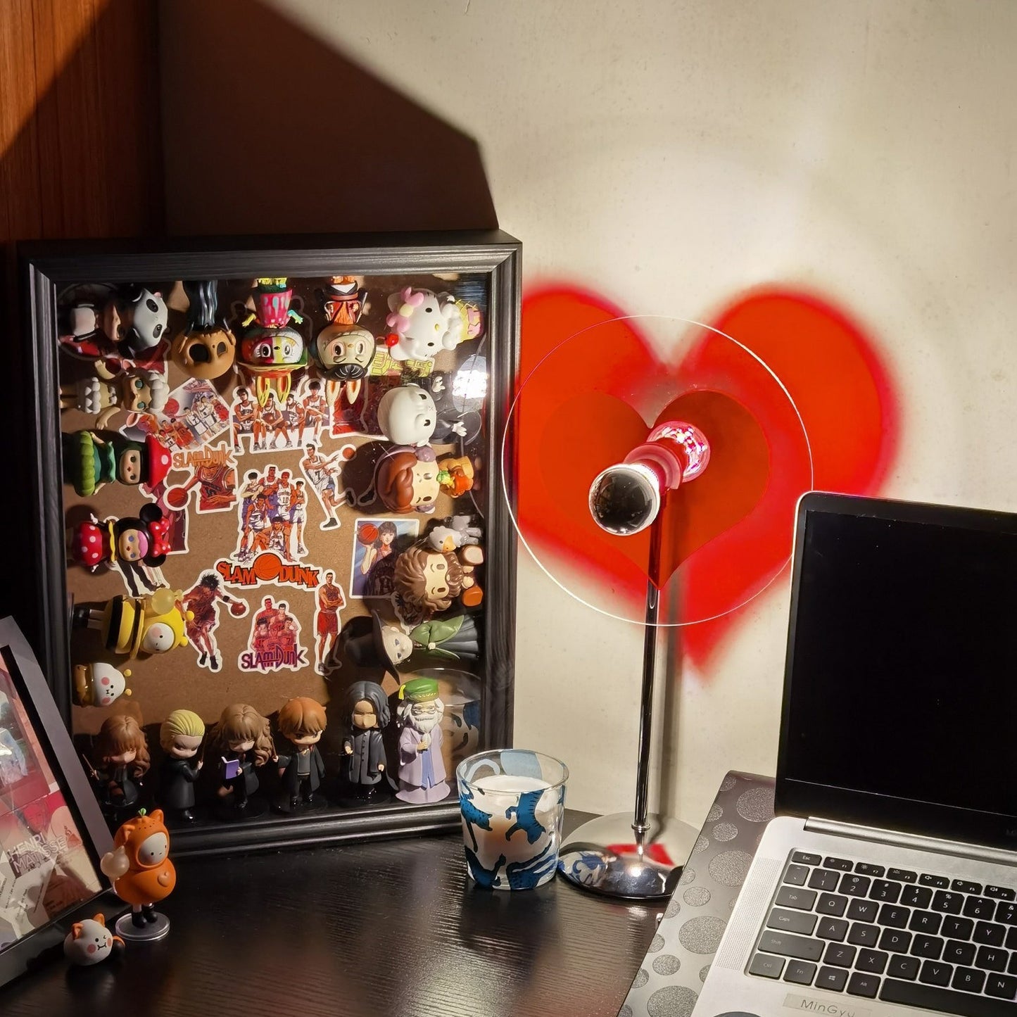 LoveGlow – Lámpara de Mesa Elegante con LED Recargable