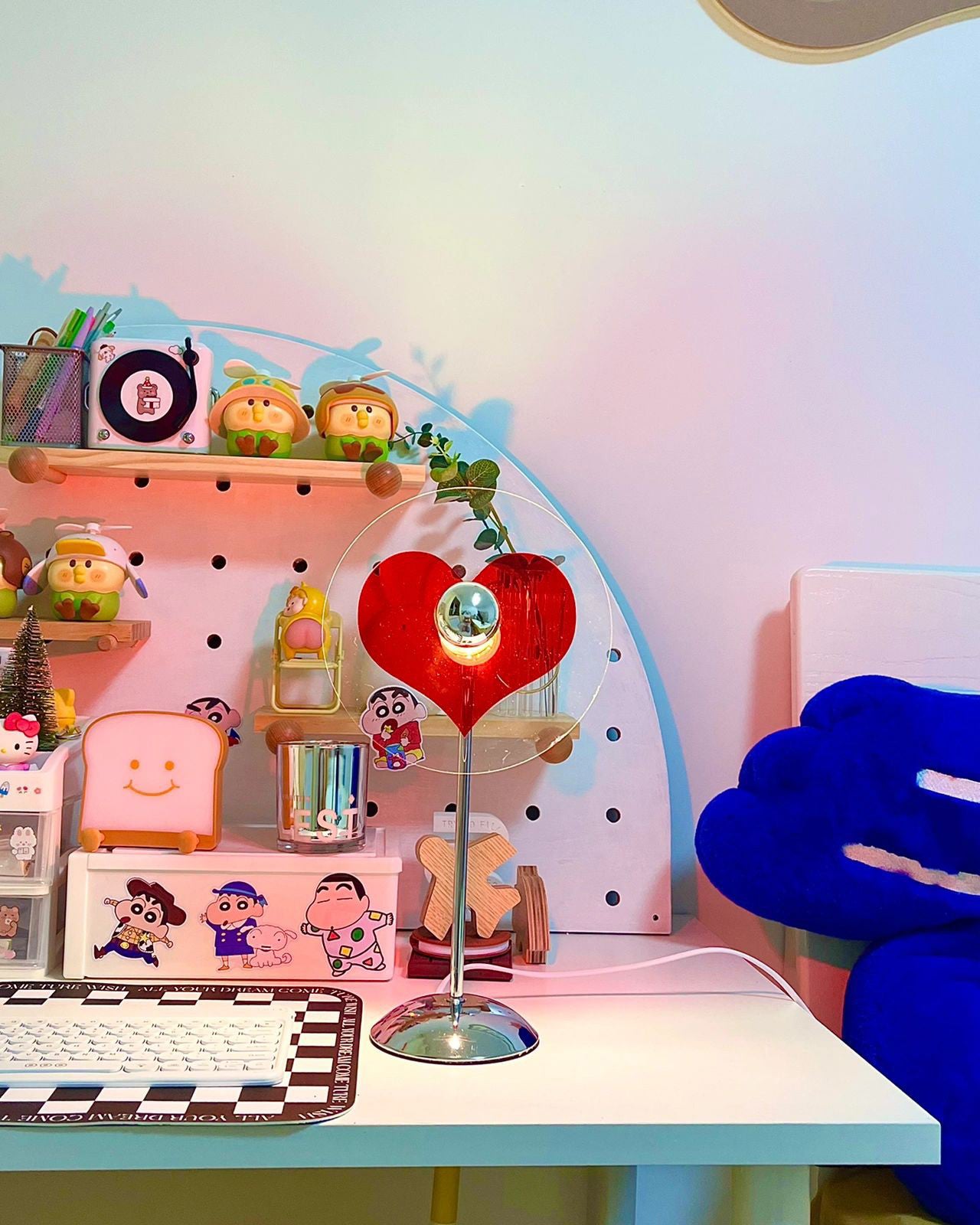 LoveGlow – Lámpara de Mesa Elegante con LED Recargable