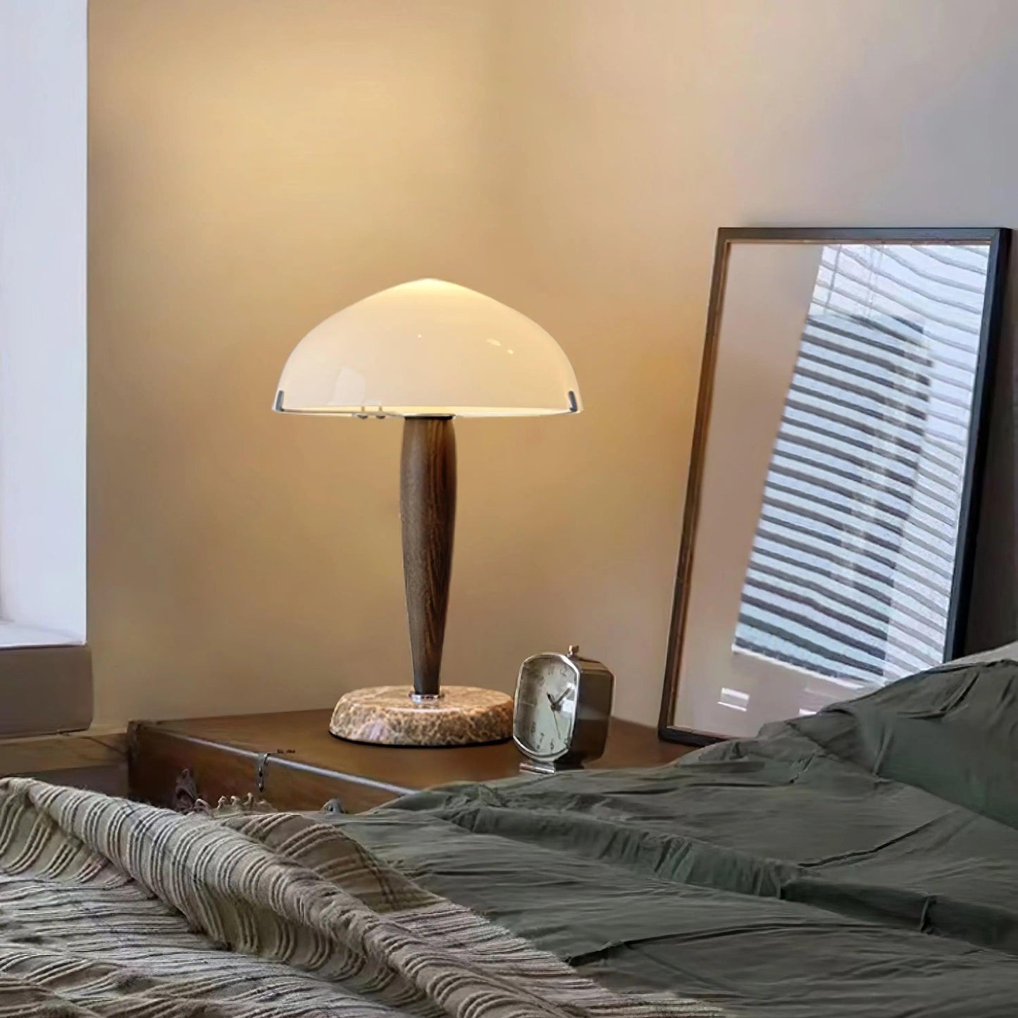 NordicHerman - Lampada da Tavolo Elegante e Stilosissima