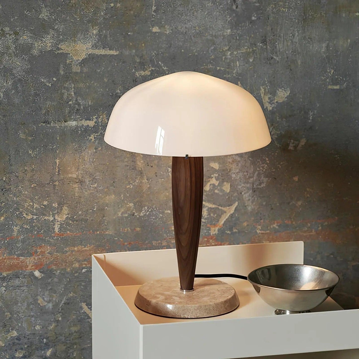 NordicHerman - Lampada da Tavolo Elegante e Stilosissima