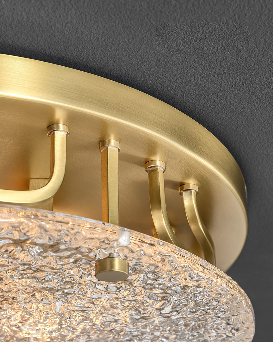 LuxeHaven - Loftlampe med rene linjer og hyggelig atmosfære