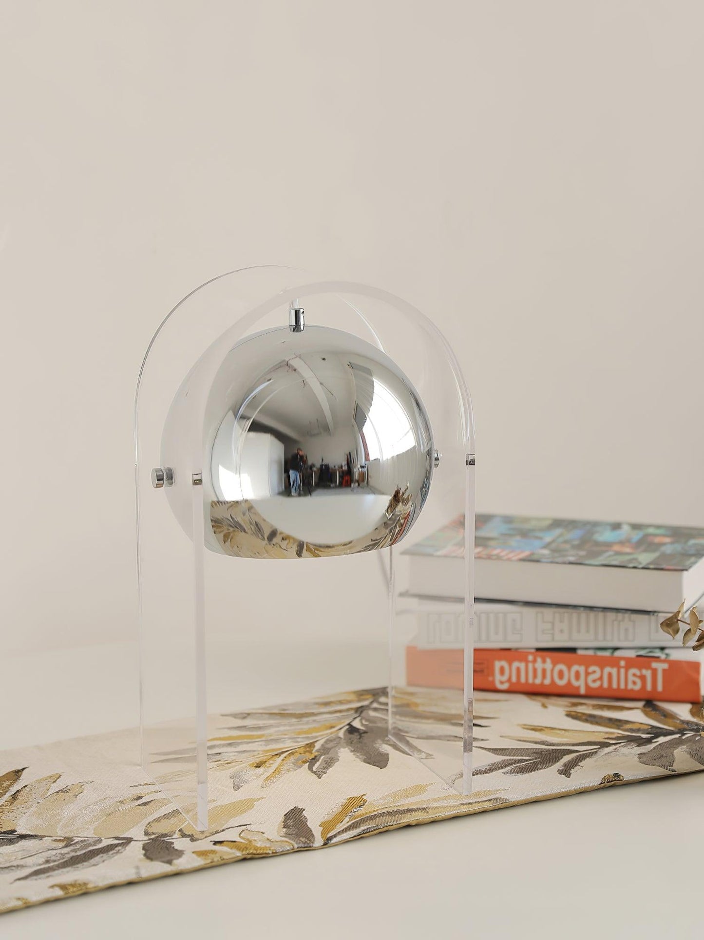 LuxeTouch - Lámpara de Mesa Sofisticada con Activación Táctil