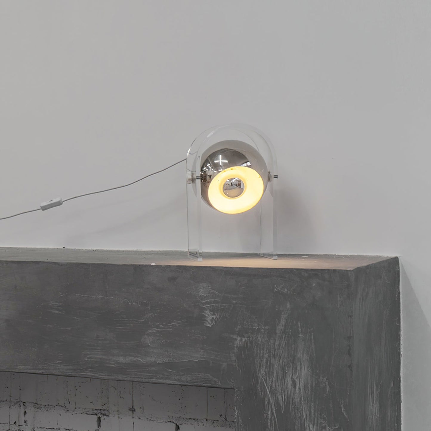 LuxeTouch - Lámpara de Mesa Sofisticada con Activación Táctil