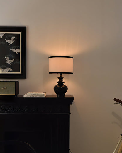 VintageGlow - Lámpara con diseño de frasco clásico y luz suave