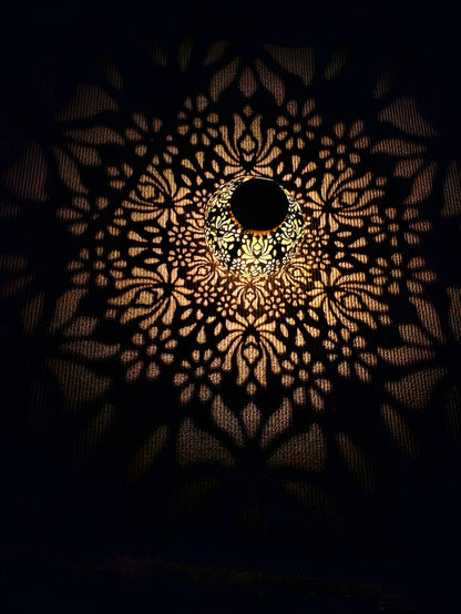 AquaGlow – Luz Colgante Solar LED para Jardín Impermeable