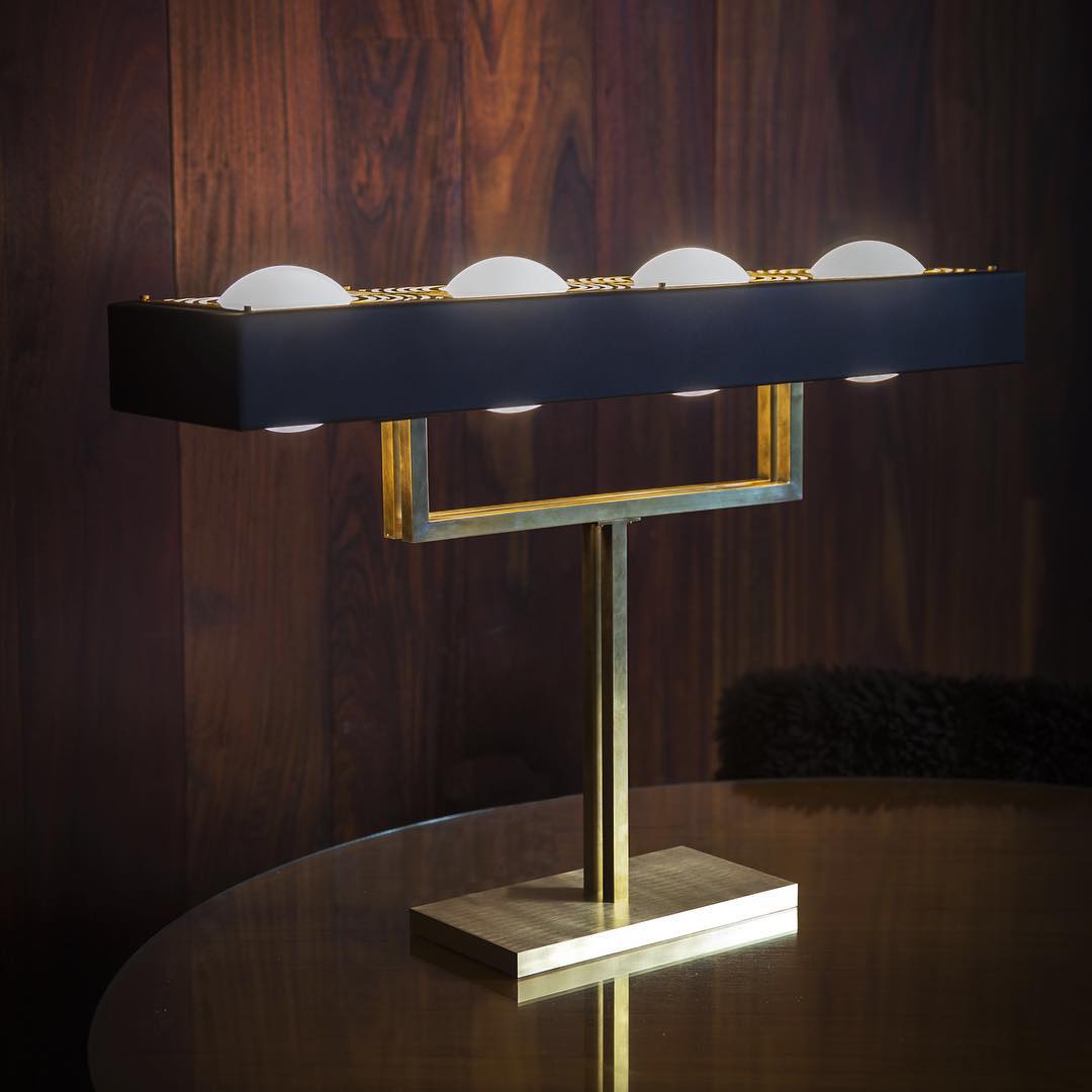 OrganicLuxe - Stylish Lamp with Natural Design and Gentle Glow