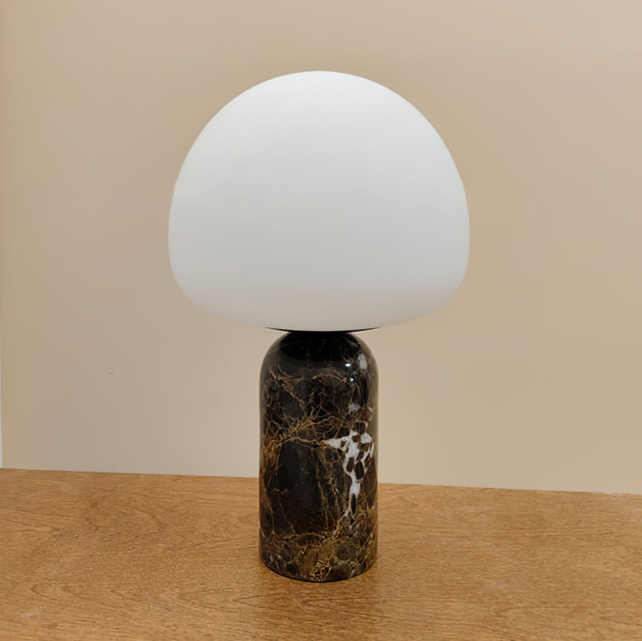 RadiantKizu - Skrivebordslampe