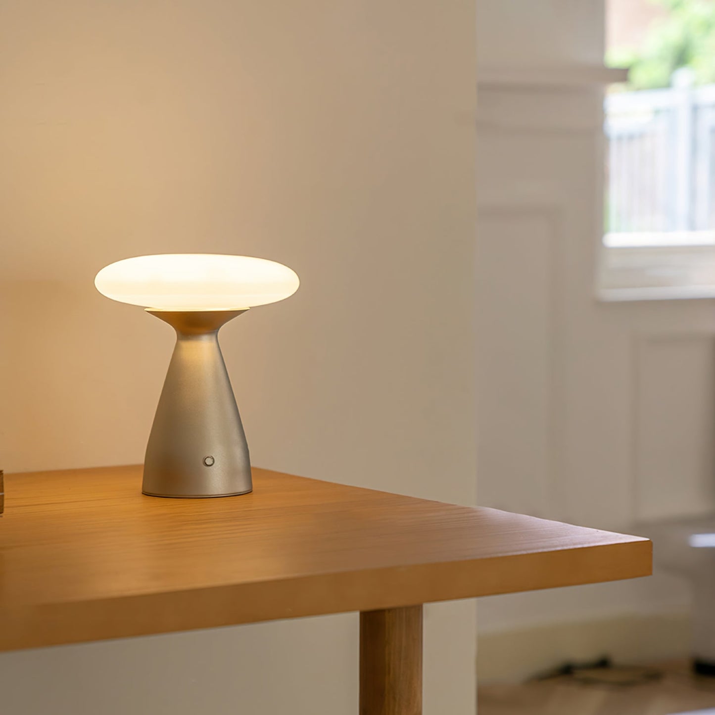 LumenKlaus - Moderne Skrivebordslampe