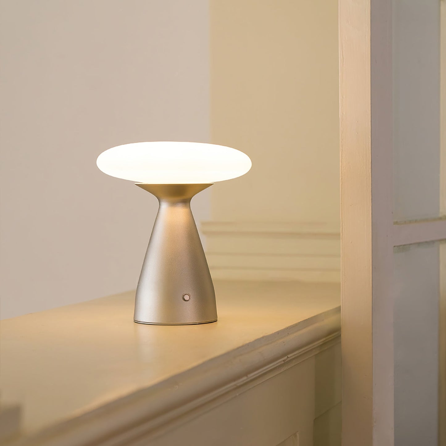 LumenKlaus - Moderne Skrivebordslampe