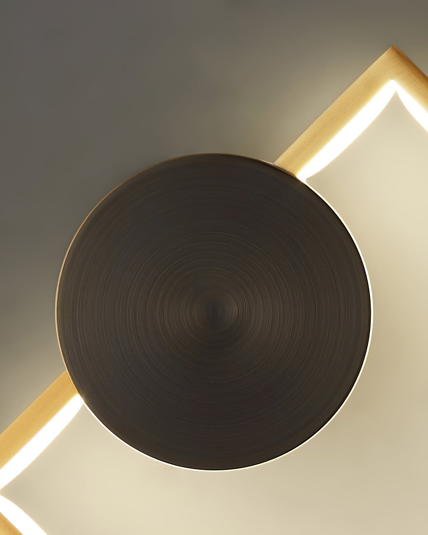GeoLight – Sleek Geometric Wall Lamp for Contemporary Spaces
