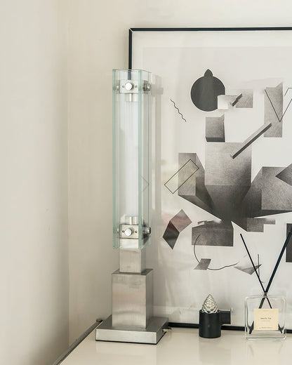 RefinedLume - Lampe de table élégante avec une lueur subtile