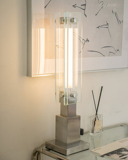 RefinedLume - Lampe de table élégante avec une lueur subtile